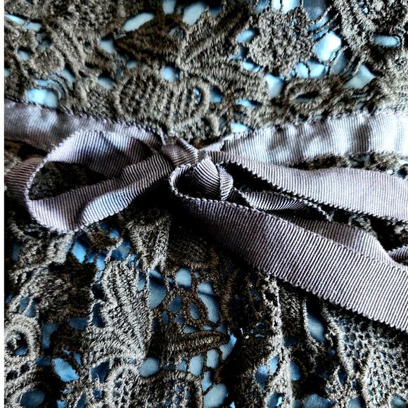 Sundance Black Eyelet Lace Overlay Blue Midi Skirt Size 6 - Picture 3 of 6